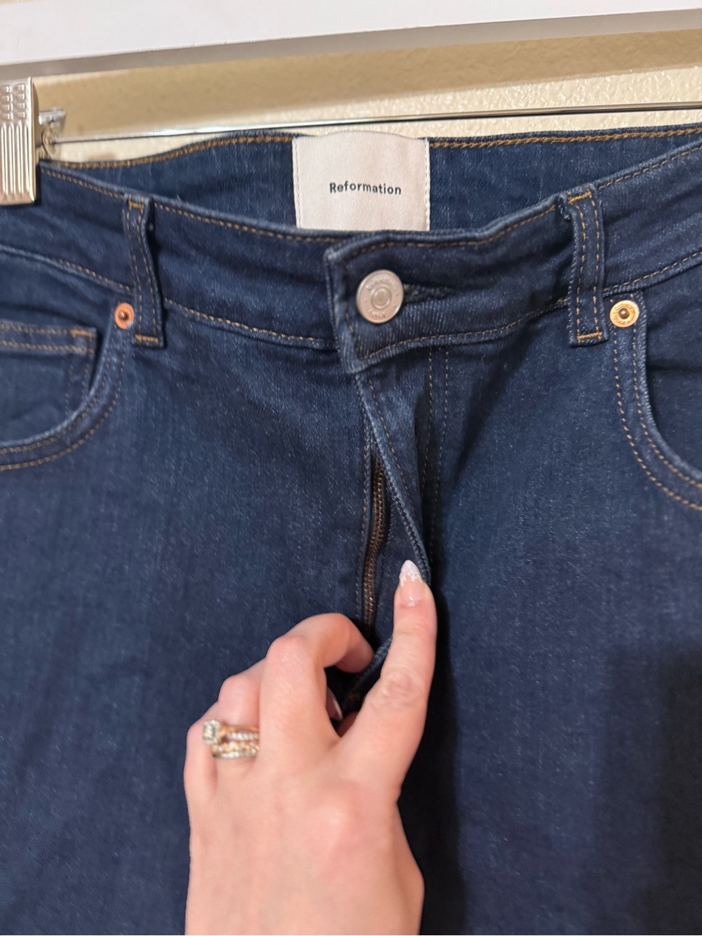 Reformation Elton Mid Rise Super Stretch Straight Leg Jeans Size 30 $178 MSRP - Picture 10 of 14